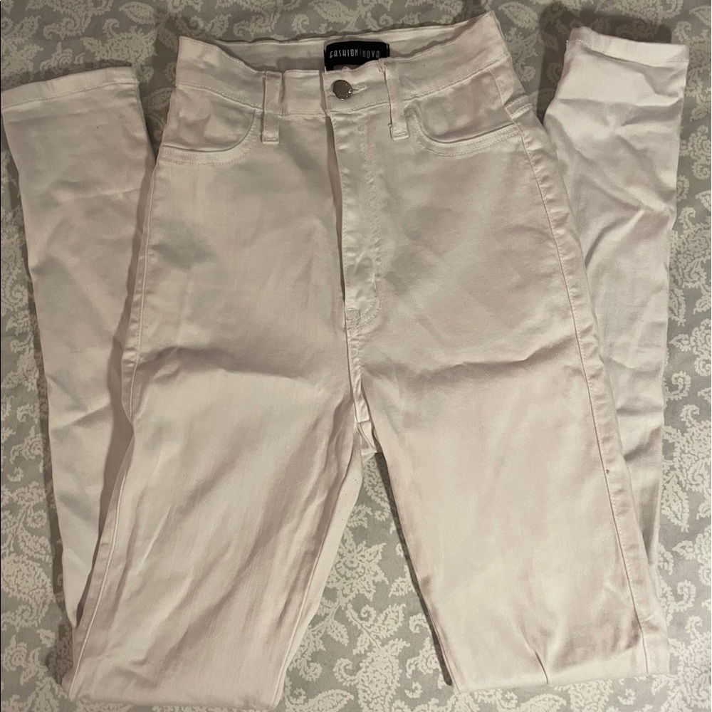 Fashion Nova - White Skinny Jeans